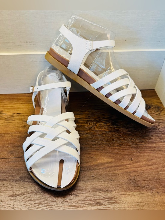 Journee Collection Shoes - Journee Collection Kimmie White Woven Fisherman Sandals 5.5